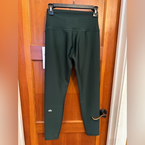 ALO Yoga Pants - ALO 7/8 High-Waist Airlift Legging SIZE LARGE